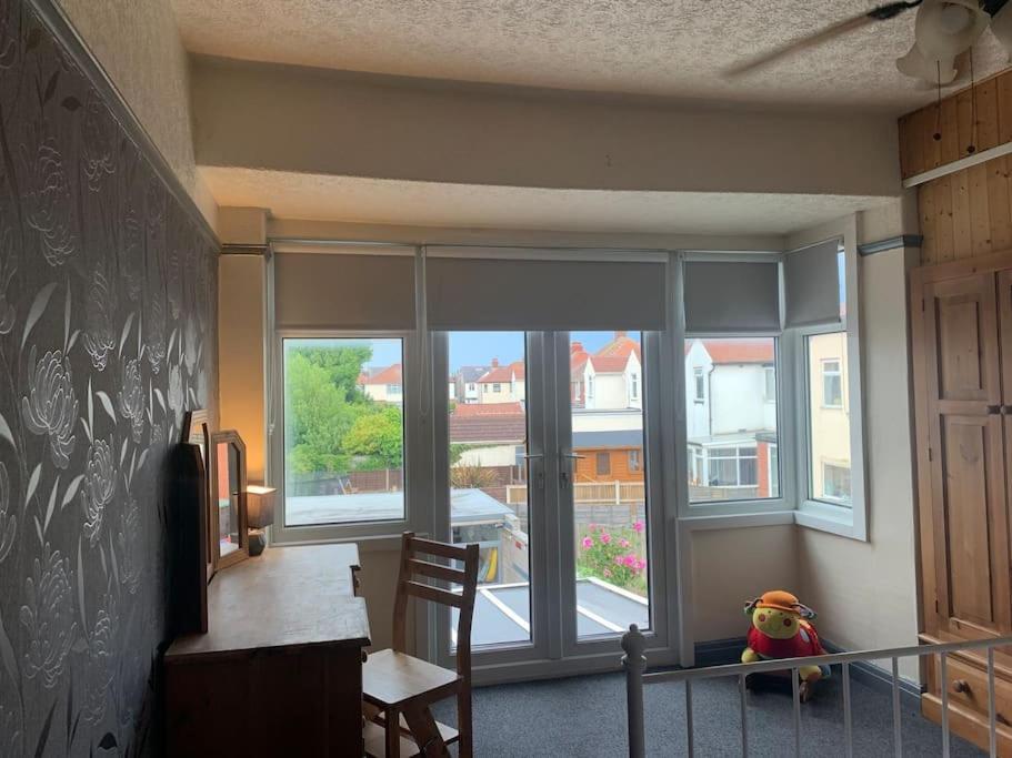 Family Holiday Home Blackpool Extérieur photo