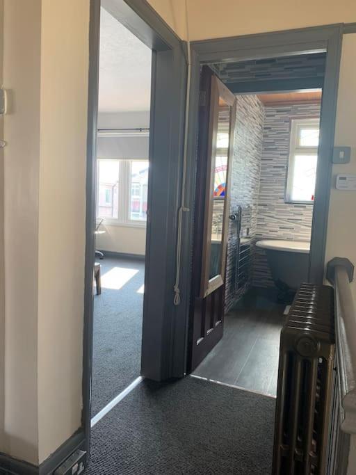 Family Holiday Home Blackpool Extérieur photo